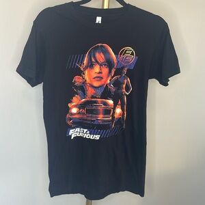 Women’s size medium graphic T shirt